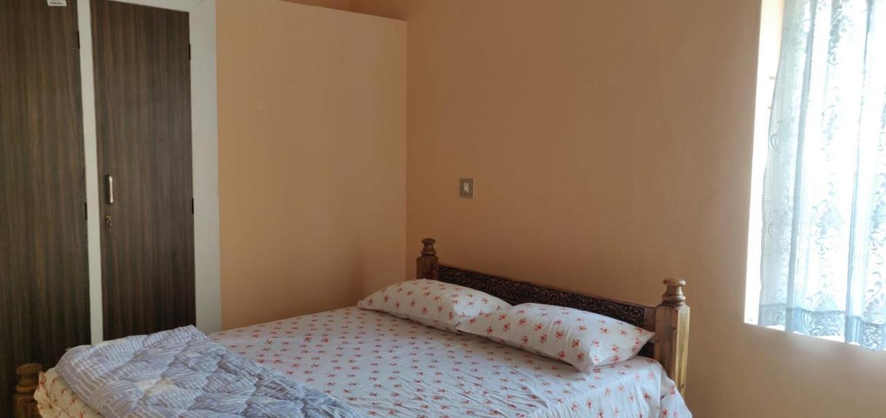 Giri'S Homestay Madikeri Εξωτερικό φωτογραφία